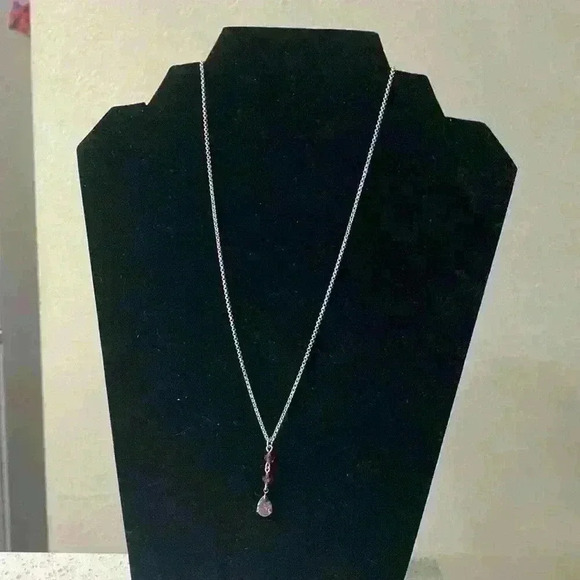 Dangle necklace with purple charm - Picture 1 of 3